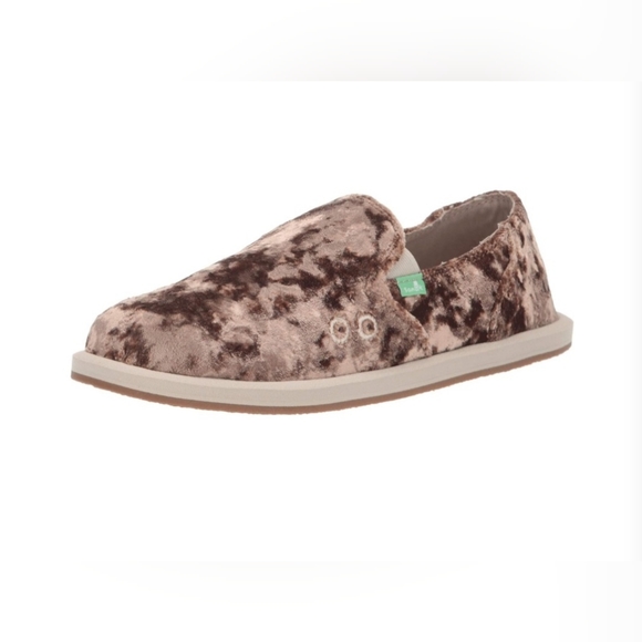 Sanuk Womens Donna Cruz Velvet Slip On Flats Casual, Various Sizes, NWT - Picture 1 of 8